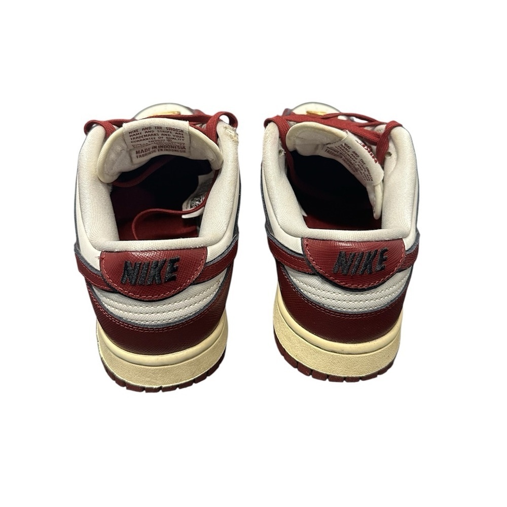 Nike Wmns Dunk Low SE “Sisterhood - Team Red” Size 8 - Picture 3 of 7